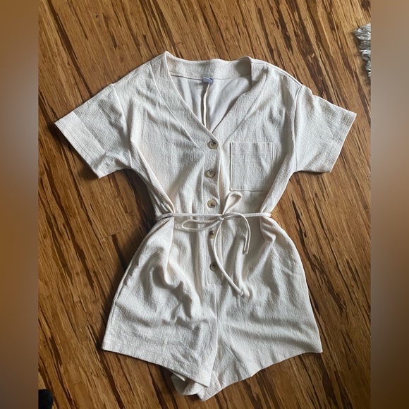 Old Navy Pants - NEW Old Navy Romper, Nude color, XS (fit XS-S), with pockets!